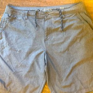 Hang 10 gray shorts with zipper pockets and drawstring size 40